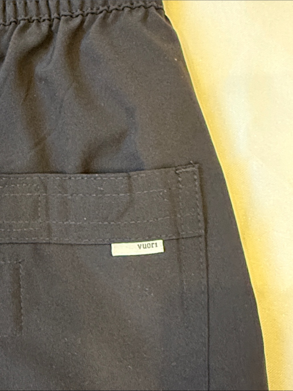 Vuori Black Men’s shorts XS with White Drawstring - Picture 7 of 8